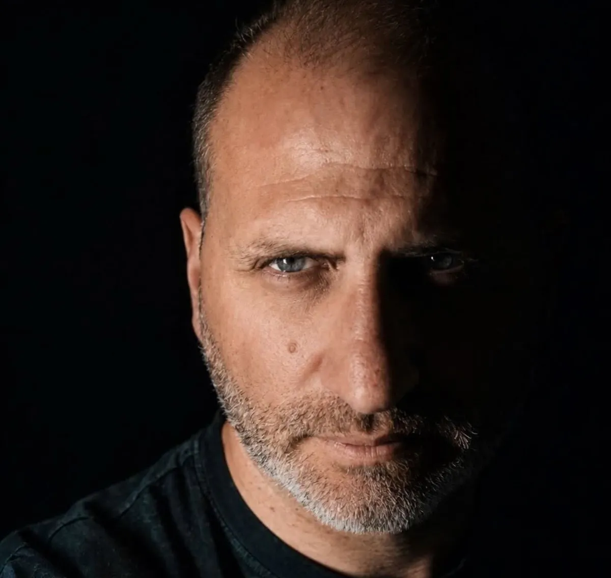 DJ Akis P, resident DJ της Αποθήκης